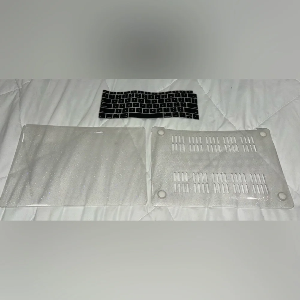 MacBook Computer Case - Picture 1 of 4